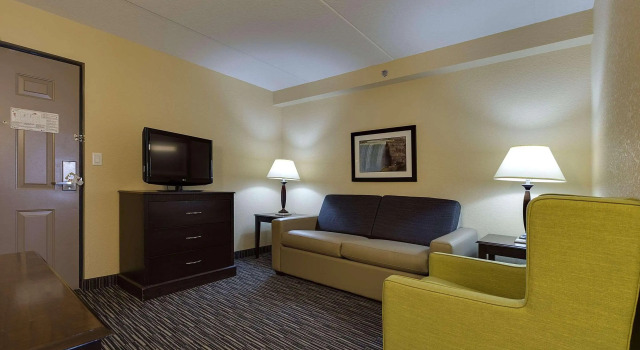 Country Inn & Suites by Radisson, Niagara Falls, ON
