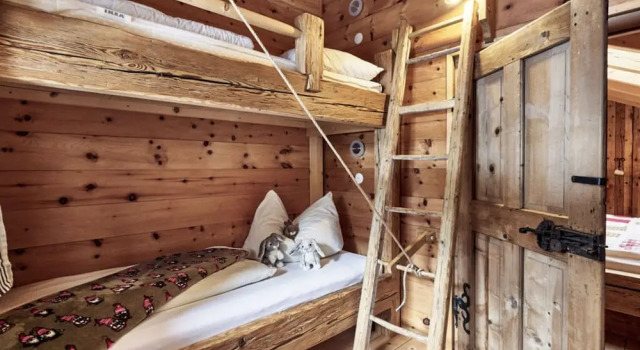 Felsenhutte Modern Retreat, Rezerwuj Hotel Hotele w Tyrol z parkingiem, Parking