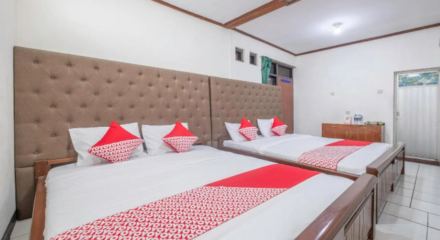 OYO 1869 Hotel Buah Sinuan