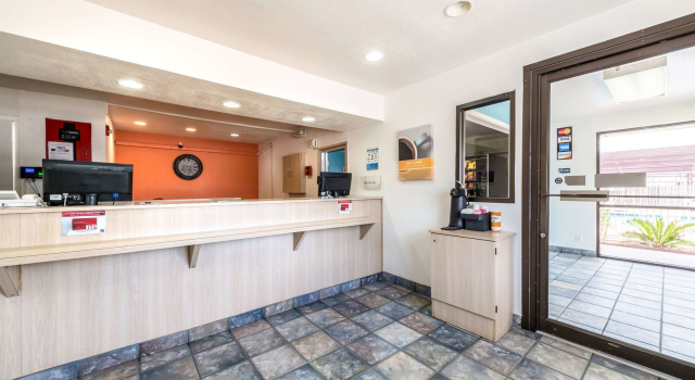 Motel 6 Victoria, Book Motel Victoria Houston
