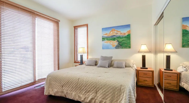 Snowcreek V 999 Mammoth Mountain Views, Private Washer Dryer, Pet-Friendly by RedAwning