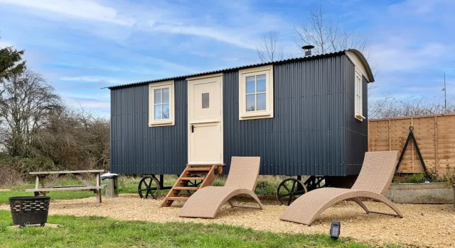 Glamping in Northamptonshire Near Cotswolds, Varaa Leirintäalue Brackley Northamptonshire