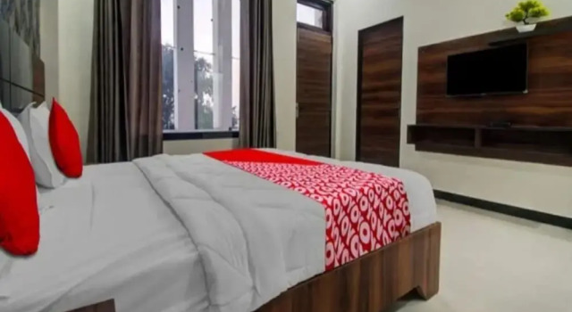 Номер Executive Hotel Om Palace