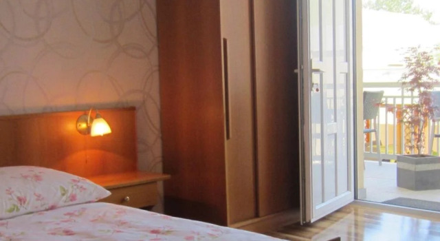 Gästehaus zum See, Book Hotel Illmitz 