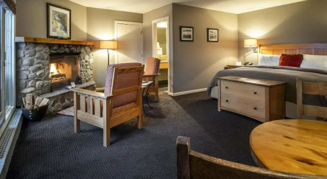 Standard double chambre avec balcon et Vue sur le lac Emerald Lake Lodge