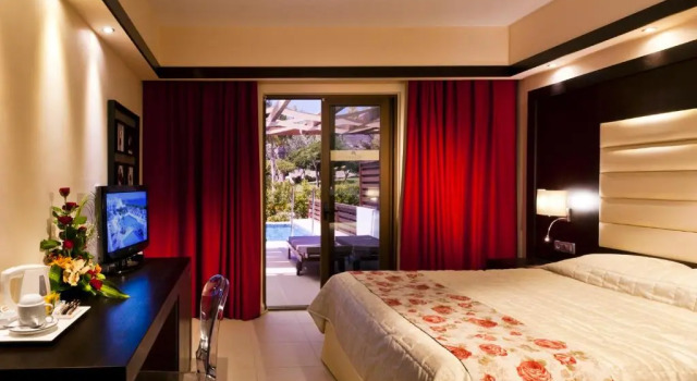 Номер Standard Oceanis Beach & Spa Resort