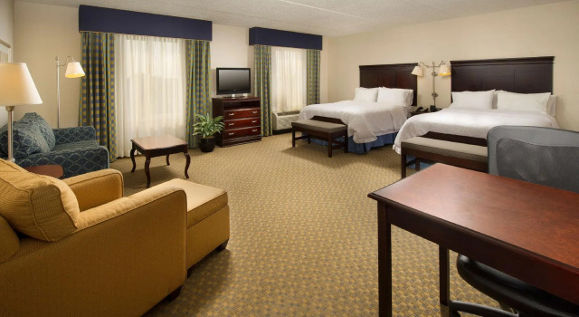 Четырёхместный люкс Hampton Inn Syracuse Clay