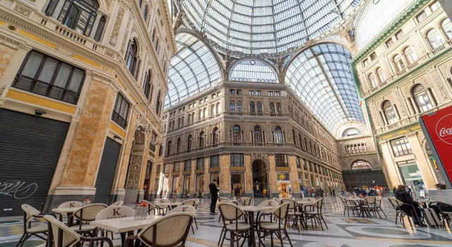 HR Boutique Porto, Napoli Centro, by ClaPa Group, Забронировать Бутик-отель Недорогие отели Неаполя, рядом с Кафедральный собор Неаполя, недорого