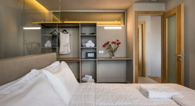 Апартаменты c 1 комнатой с балконом Icarus Hotel
