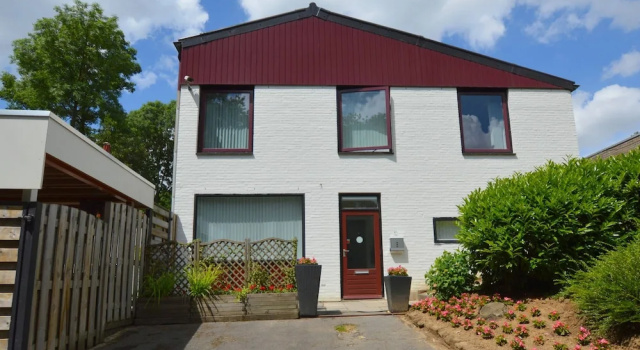 Коттедж Luxury Holiday Home in the South of Limburg Province with Hot Tub, Sauna, Large Garden