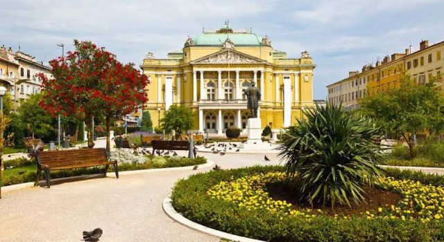 Lounge Hostel Carnevale, Забронировать Отель Риека Приморско-Горанская жупания
