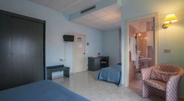 Трёхместный номер Standard Hotel Eden