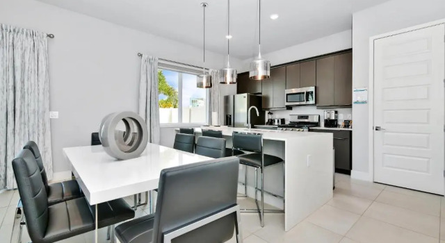Апартаменты Cozy Condo near Disney w Hotel Amenities - 7770 - 23-109