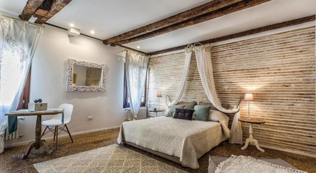 Venice Dream House Figaro