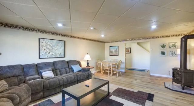 Updated Springs Home - 3 Mi to Garden of the Gods!, Buchen Sie Ferienhaus Hotels in Colorade Springs mit Parkplatz, Parkplätze