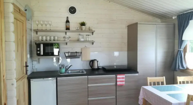 Коттедж Holiday homes by the sea, quiet neighborhood