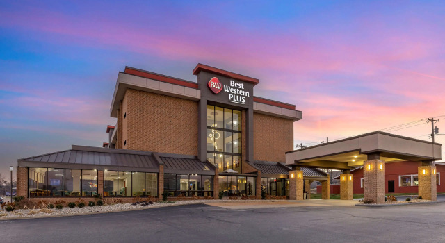 Best Western Plus St. Louis West-Westport, Prenota Hotel Hotel a Missouri con piscina, Piscina