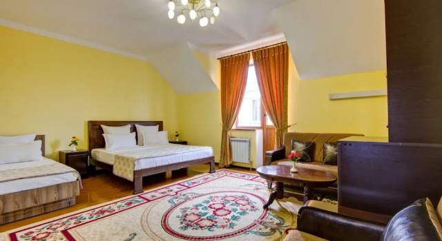Люкс с балконом Отель King House