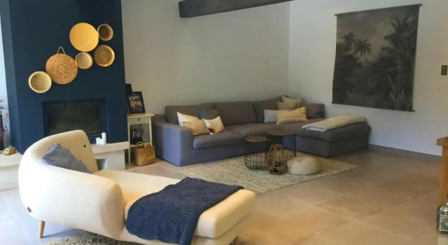 LS4-349 Jolie maison de vacances avec piscine privée au pied du VENTOUX, à Pernes les Fontaines – 10 per, Rezerwuj Hotel Hotele w Vaucluse z basenem, Basen