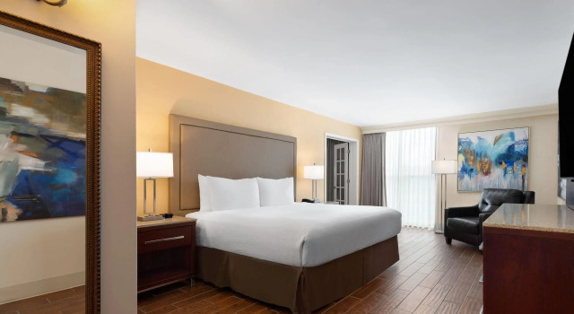 Wyndham Riverfront Little Rock