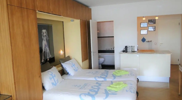 Апартаменты c 1 комнатой с балконом и с видом на горы Breathtaking View for a Romantic Stay