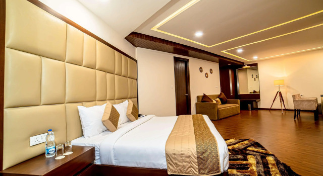 Best Western Dalhousie, Забронировать Отель Отели штата Химачал-Прадеш с парковкой, Парковка