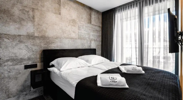 PLATiNIUM RESIDENCE&SPA BASEN-SAUNA CENTRUM, Reserva ahora Apartamento Hoteles en Lublin con piscina, Piscina