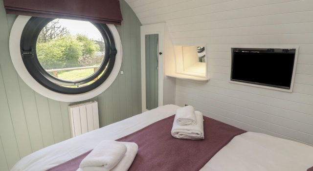 The Hazel Hobbit Pod, Boek Vakantiehuis Cowbridge 