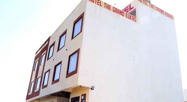 Hotel The Grand Kukas, Buchen Sie Hotel Kukas Rajasthan