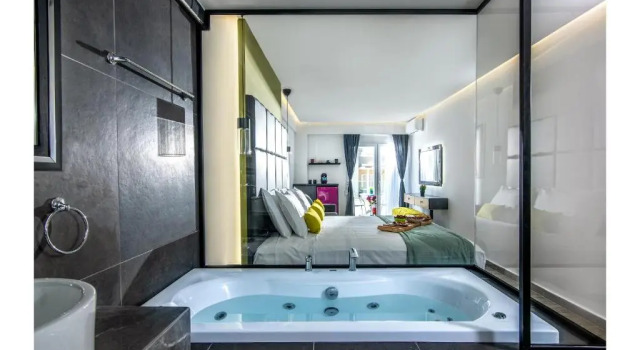 Полулюкс Deluxe Platinum Suites