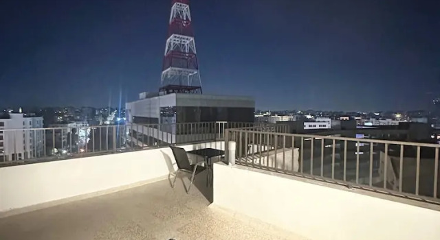 Апартаменты с 2 комнатами JRE Cozy Rooftop Near Al Services 23