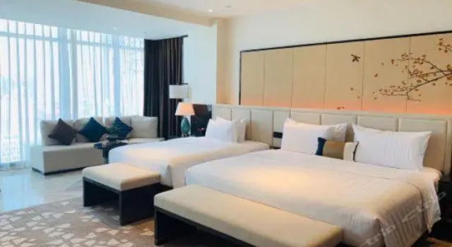 Полулюкс Rainbird Hotel