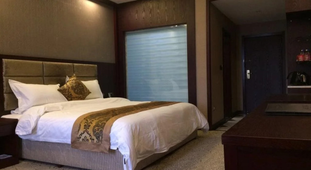 Qi Xing Wan He Hotel, Book Hotel Hoteller i Baoji med parkering, Parkering
