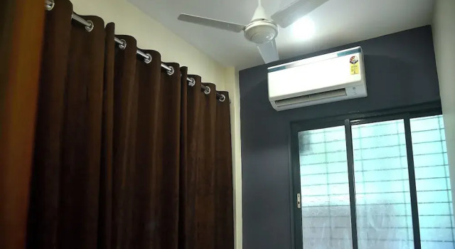 Номер Standard Vogue Cabin Stay Near NESCO