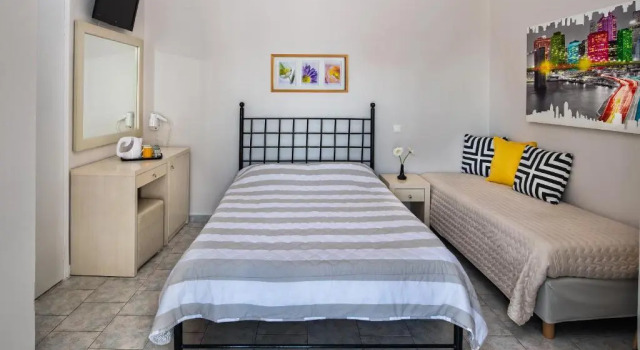Трёхместный номер Standard Afrodete Hotel