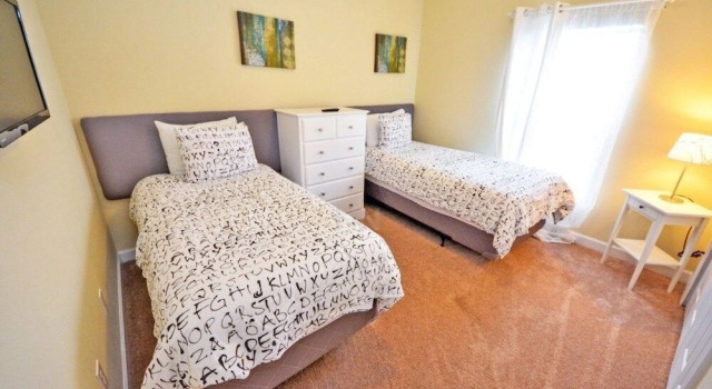 (5PPT89MP48) Paradise for up to 10 guests.
