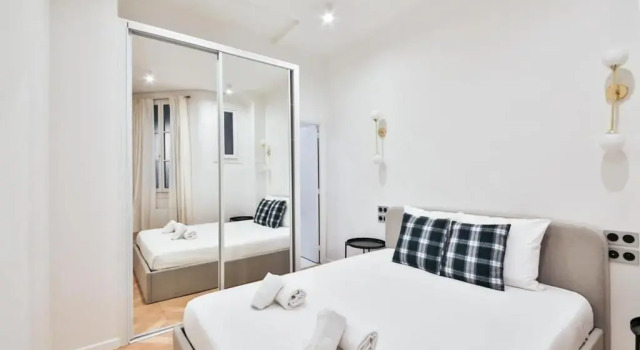 Champs Elysees!Montaigne, New Luxurious 6pers Flat, Забронировать Апартаменты/квартира Апартаменты Парижа, рядом с Миромениль, Апартаменты/квартира