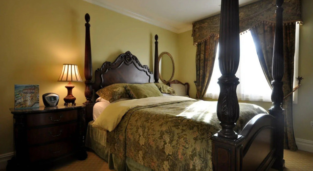 Atlantis Inn Luxury Bed and Breakfast