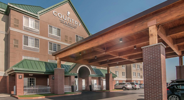 Country Inn & Suites by Radisson, Rapid City, SD