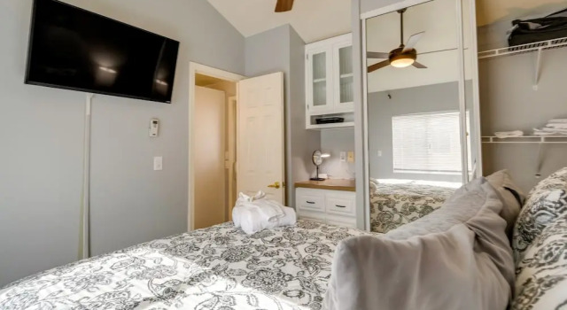 Pet-friendly Lake Havasu City Home w/ Fire Pit!, Забронировать Отель Лейк-Хавасу-Сити штат Аризона