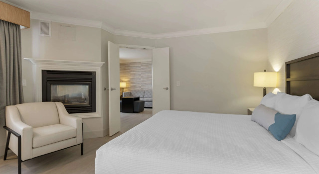 Двухместный люкс с балконом Best Western Plus All Suites Inn