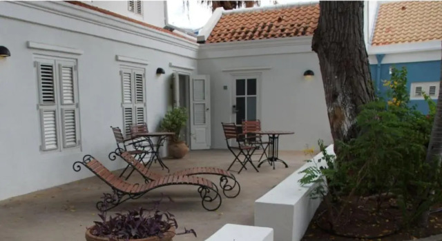 Полулюкс Kura Botanica Hotel