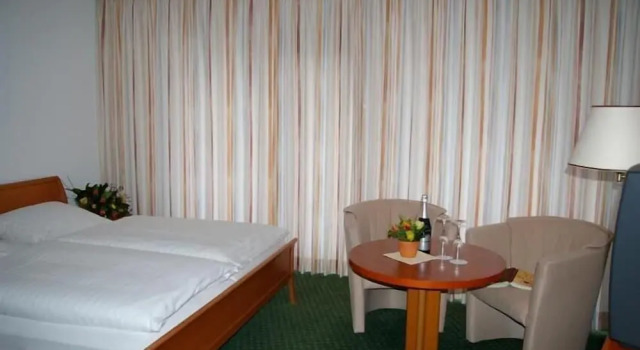 Hotel Haus Deutsch Krone, Réserver Hôtel Hôtels à Osnabrücker Land avec piscine, Piscine
