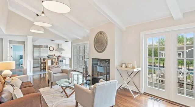 Modern Hamptons Villa, Buchen Sie Villa Hotels in New York State mit Pool, Schwimmbad
