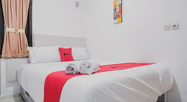 RedDoorz near Jalan Soeprapto Bengkulu