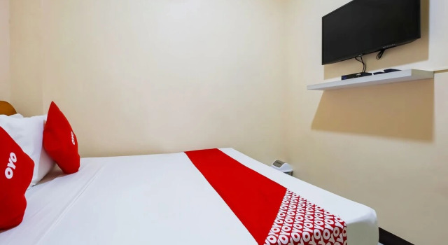 OYO 836 E & H Residences, Prenota Hotel Paranaque 