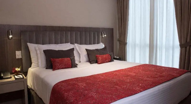 Четырёхместный люкс с балконом ARC Arenales Studios & Suites