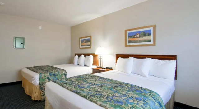 Номер Deluxe Travelodge by Wyndham Trenton