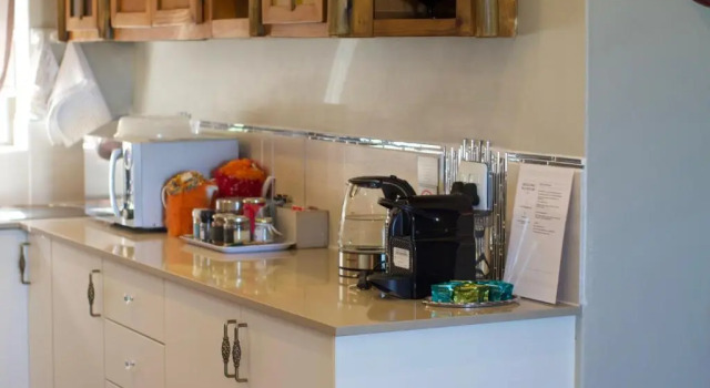 Студия Eagleview Guesthouse