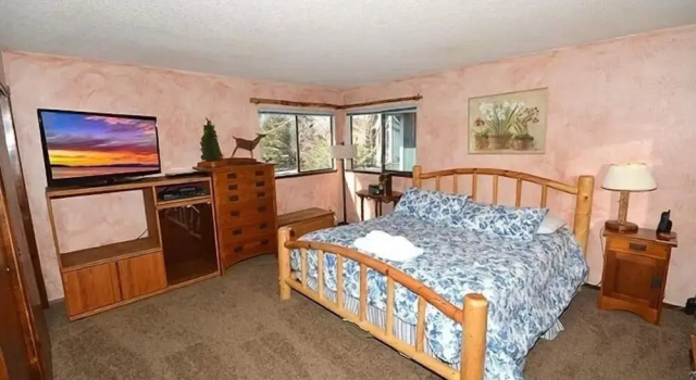 2085 Slalom Court